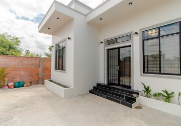 3 Bedroom Villa For Sale - Slor Kram, Siem Reap thumbnail