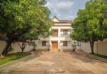 3 Bedroom Villa For Rent - Svay Dangkum, Siem Reap thumbnail