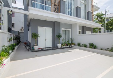 4 Bedroom Twin Villa For Rent - Sen Sok, Phnom Penh thumbnail