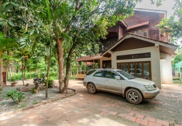 6 Bedroom Wooden Villa  For Sale - Slor Kram, Siem Reap thumbnail