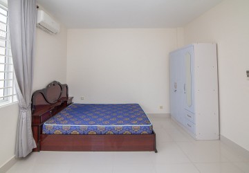 4 Bedroom Link House For Rent - Chroy Changvar , Phnom Penh thumbnail