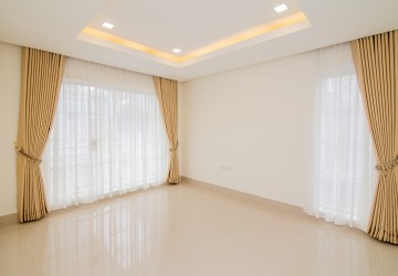 6 Bedroom Queen Villa For Rent - Peng Houth The Star Diamond, Phnom Penh thumbnail