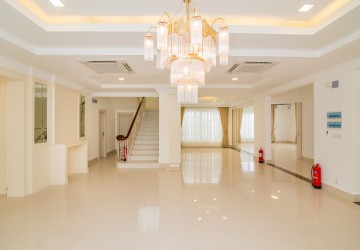6 Bedroom Queen Villa For Rent - Peng Houth The Star Diamond, Phnom Penh thumbnail