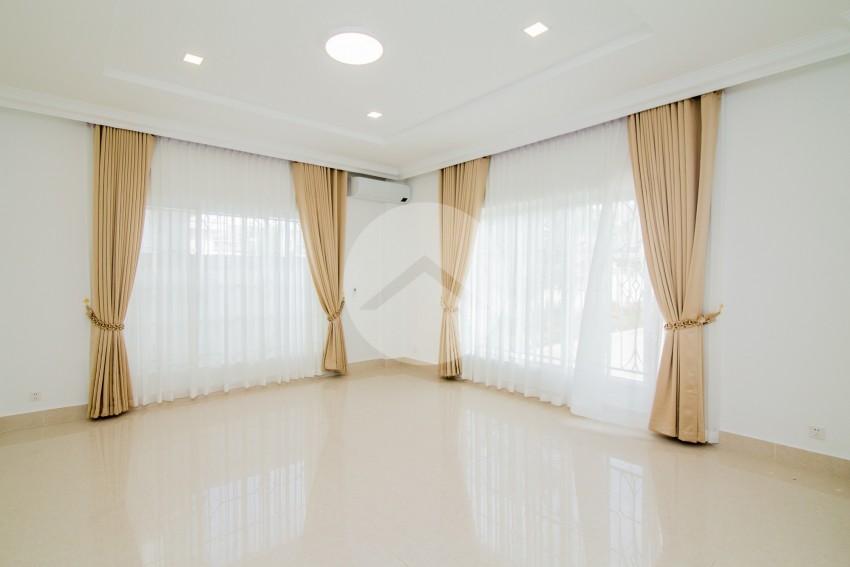 6 Bedroom Queen Villa For Rent - Peng Houth The Star Diamond, Phnom Penh