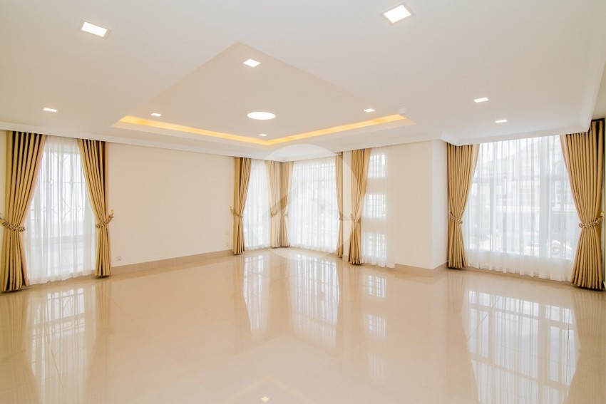 6 Bedroom Queen Villa For Rent - Peng Houth The Star Diamond, Phnom Penh