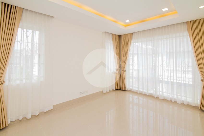 6 Bedroom Queen Villa For Rent - Peng Houth The Star Diamond, Phnom Penh