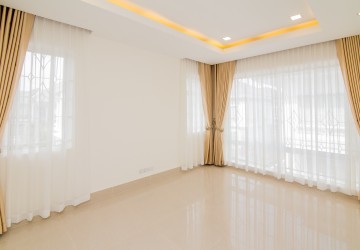 6 Bedroom Queen Villa For Rent - Peng Houth The Star Diamond, Phnom Penh thumbnail