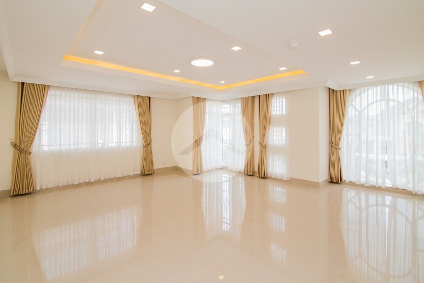 6 Bedroom Queen Villa For Rent - Peng Houth The Star Diamond, Phnom Penh