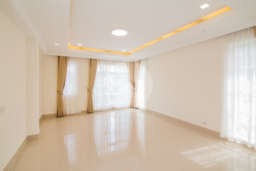 6 Bedroom Queen Villa For Rent - Peng Houth The Star Diamond, Phnom Penh