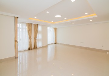 6 Bedroom Queen Villa For Rent - Peng Houth The Star Diamond, Phnom Penh thumbnail