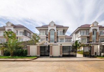 6 Bedroom Queen Villa For Rent - Peng Houth The Star Diamond, Phnom Penh thumbnail