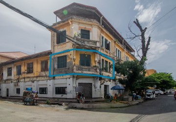 1 Bedroom Renovated Apartment For Rent - Daun Penh, Phnom Penh thumbnail