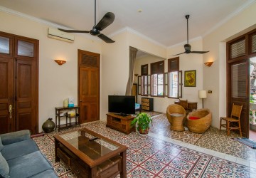 1 Bedroom Renovated Apartment For Rent - Daun Penh, Phnom Penh thumbnail