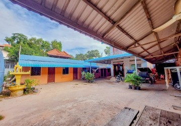 3 Bedroom House with 10 Rental Rooms For Sale - Svay Dangkum, Siem Reap thumbnail