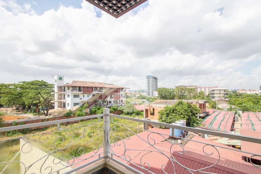 1 Bedroom For Rent In Toek Tla- Phnom Penh