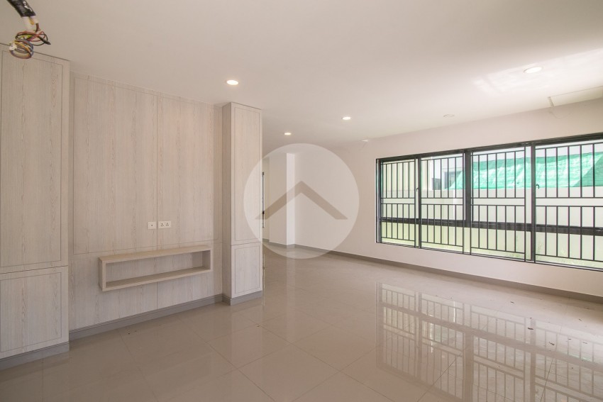 4 Bedroom Twin Villa For Sale at Chip Mong Landmark 271 - Chak Angrae Kraom, Phnom Penh