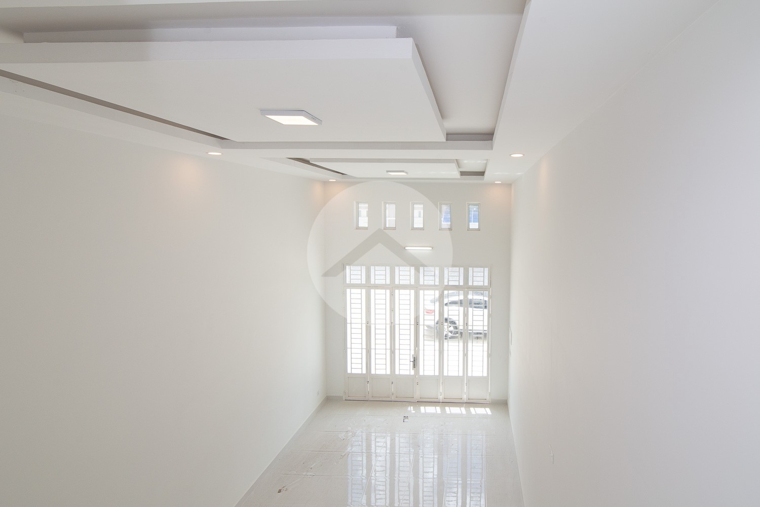 5 Bedroom Shophouse For Rent - Chroy Changvar, Phnom Penh - Image 9 5 Bedroom Shophouse For Rent - Chroy Changvar, Phnom Penh - Image 9