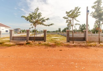   290 Sqm Residential Land For Sale - Svay Dangkum, Siem Reap thumbnail