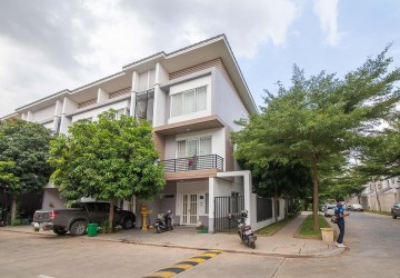 3 Bedroom Linked Villa For Sale - Borey Peng Huoth Mercurean II, Phnom Penh thumbnail
