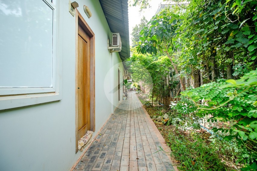 8 Bedroom Rental House For Sale - Svay Dangkum, Siem Reap