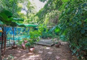 3 Bedroom Villa with Pool For Rent - Tonle Bassac, Phnom Penh thumbnail