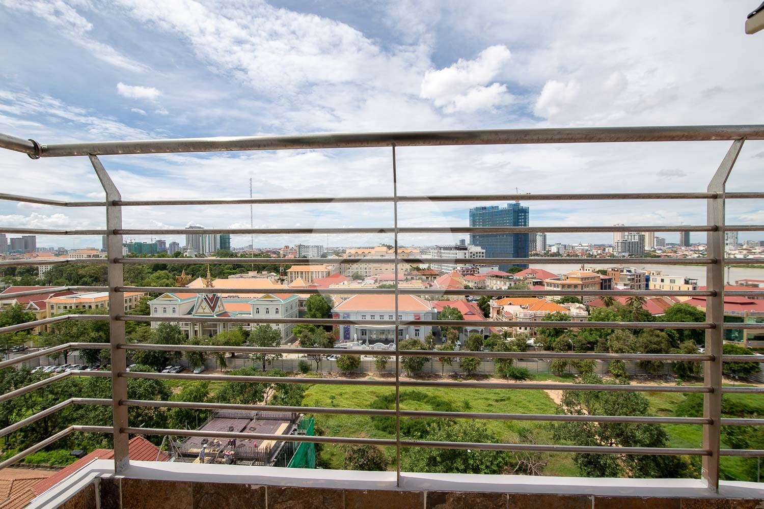 1 Bedroom Apartment For Rent - Phsa Chas, Daun Penh, Phnom Penh - Image 6