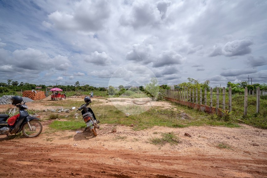  ដីលំនៅឋានទំហំ 306  ម៉ែត្រការ៉េ សម្រាប់លក់ - ស្វាយដង្គំ, ក្រុងសៀមរាប