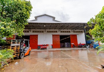 800 Sqm Warehouse For Rent - Sala Kamreuk, Siem Reap thumbnail