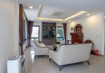 5 Bedroom Queen Villa For Rent - Borey Chip Mong  598,  Phnom Penh thumbnail