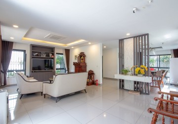 5 Bedroom Queen Villa For Rent - Borey Chip Mong  598,  Phnom Penh thumbnail