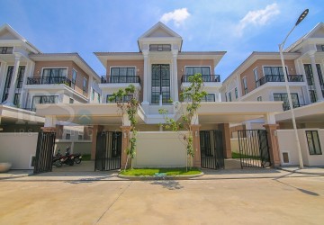 4 Bedroom Villa For Sale - Borey PH  The Star Mera Garden, Choeung Ek, Phnom Penh thumbnail