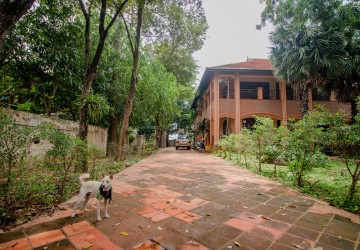 7 Bedroom Villa For Rent - Svay Dangkum, Siem Reap thumbnail