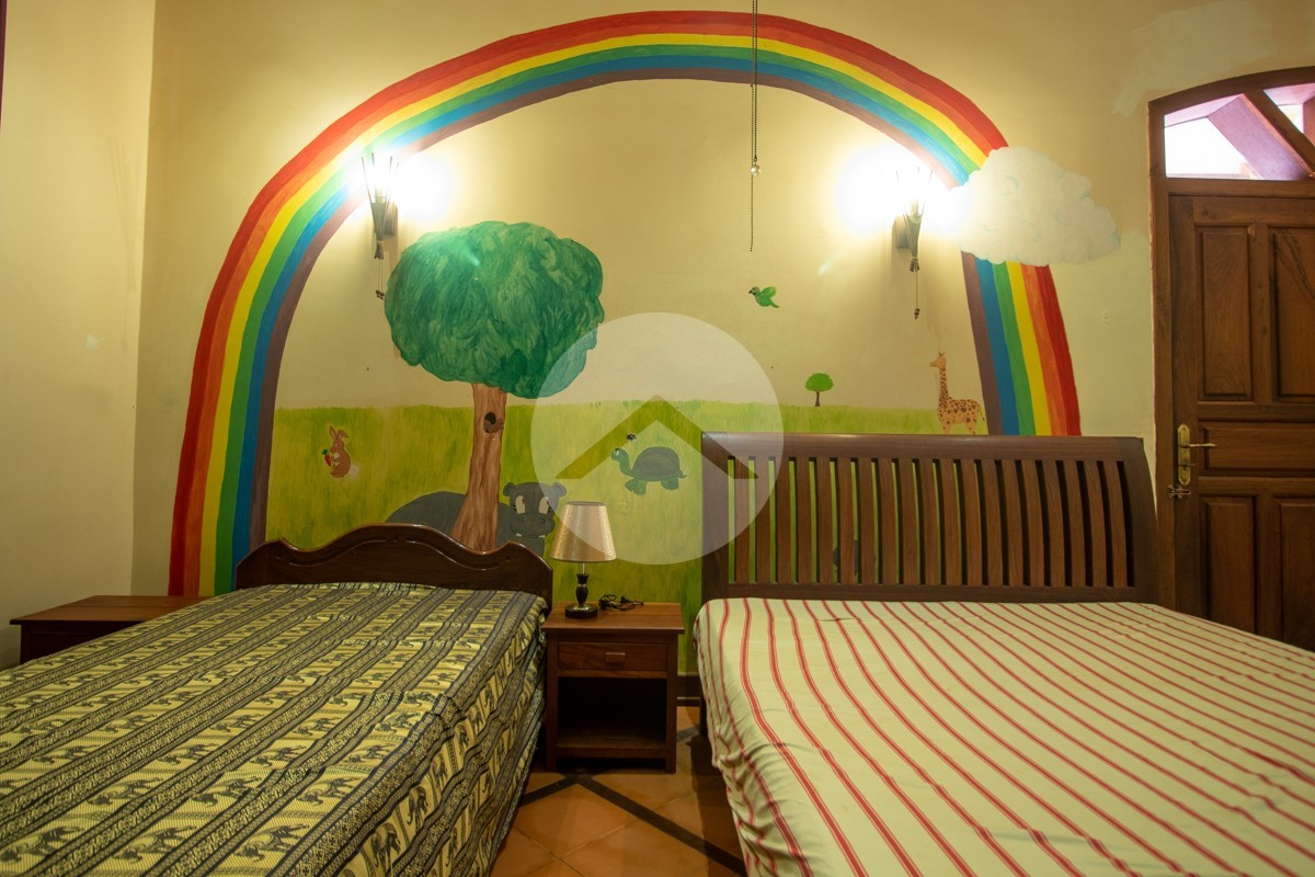7 Bedroom Villa For Rent - Svay Dangkum, Siem Reap - Image 9