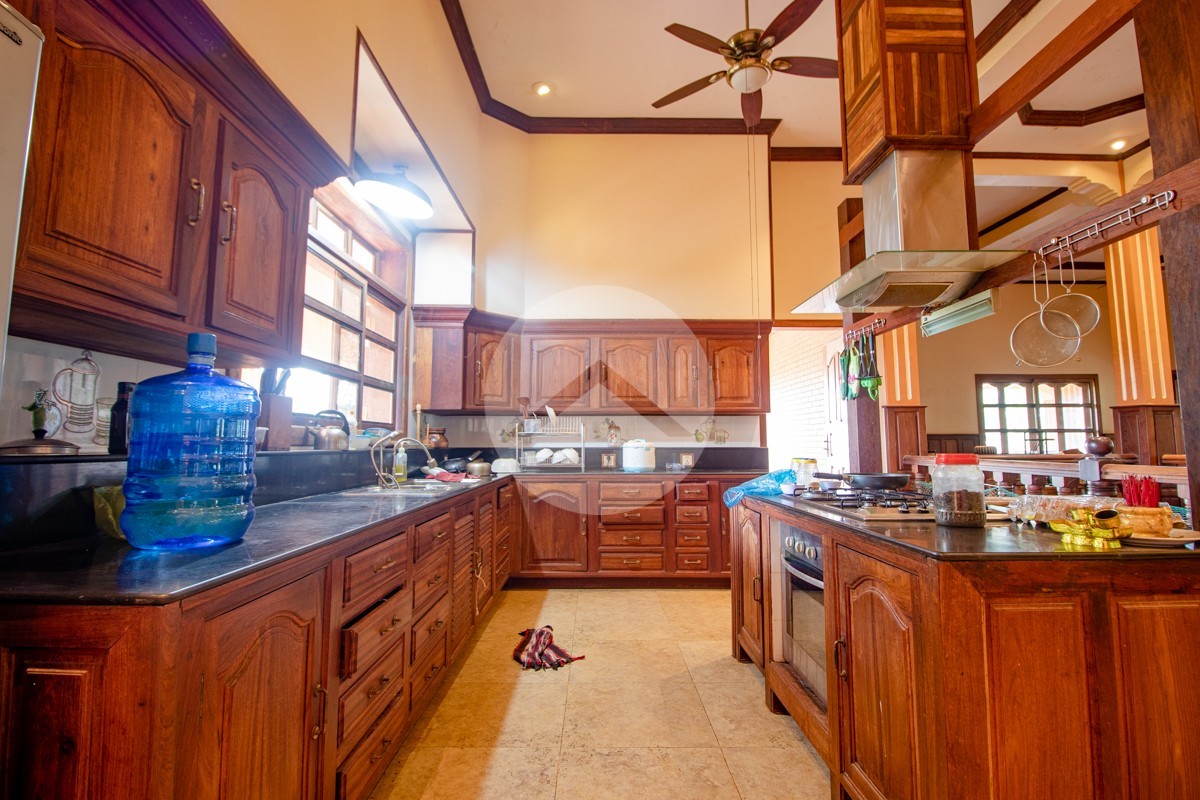 7 Bedroom Villa For Rent - Svay Dangkum, Siem Reap - Image 23