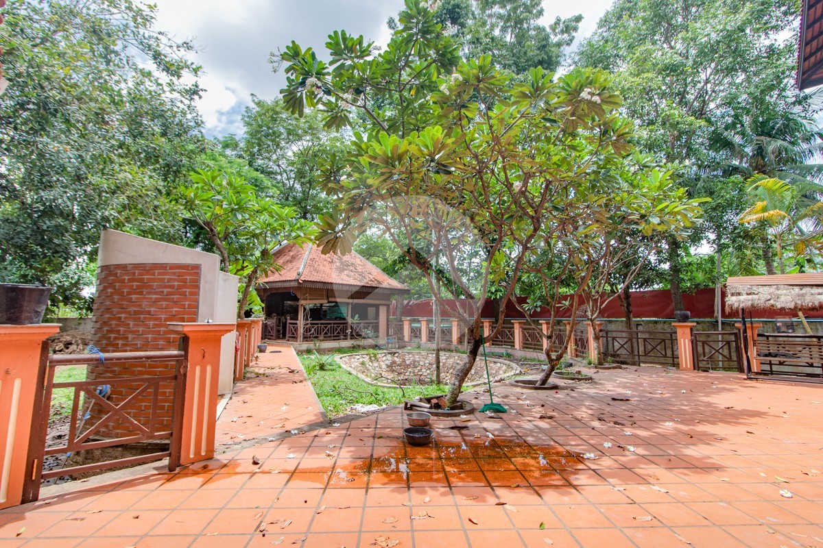 7 Bedroom Villa For Rent - Svay Dangkum, Siem Reap - Image 21