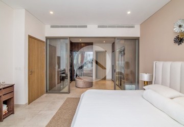 4 Bedroom Luxury Penthouse For Sale - Tonle Bassac, Phnom Penh thumbnail