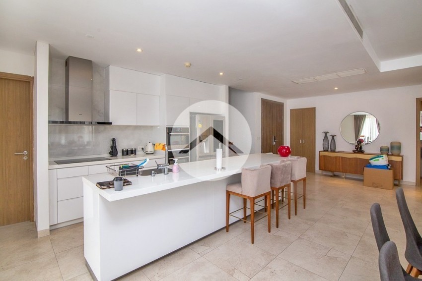 4 Bedroom Luxury Penthouse For Sale - Tonle Bassac, Phnom Penh