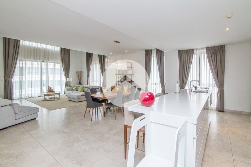4 Bedroom Luxury Penthouse For Sale - Tonle Bassac, Phnom Penh