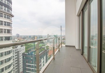 4 Bedroom Luxury Penthouse For Sale - Tonle Bassac, Phnom Penh thumbnail
