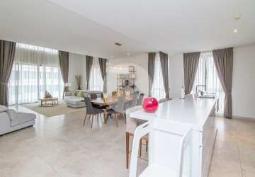 4 Bedroom Luxury Penthouse For Sale - Tonle Bassac, Phnom Penh thumbnail