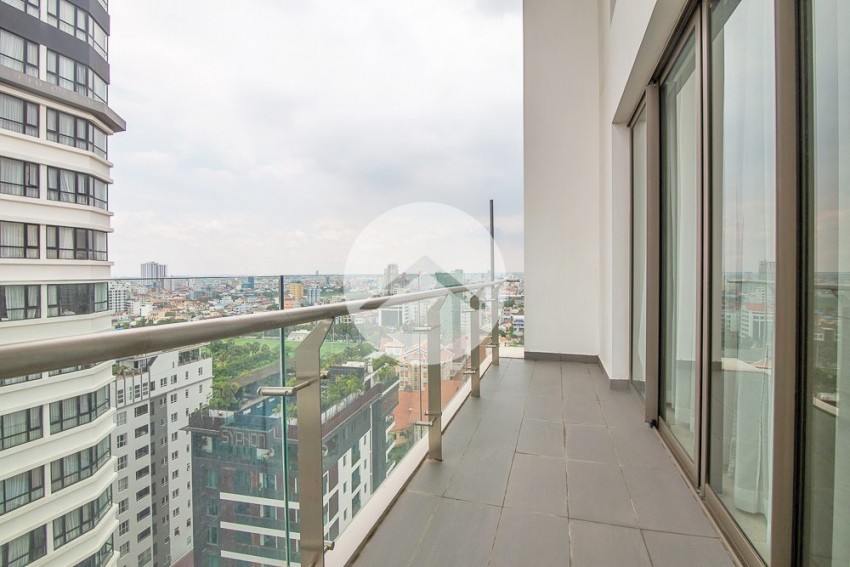 4 Bedroom Luxury Penthouse For Sale - Tonle Bassac, Phnom Penh