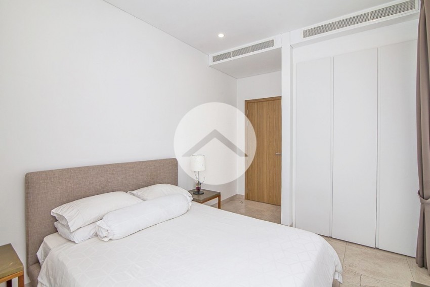 4 Bedroom Luxury Penthouse For Sale - Tonle Bassac, Phnom Penh