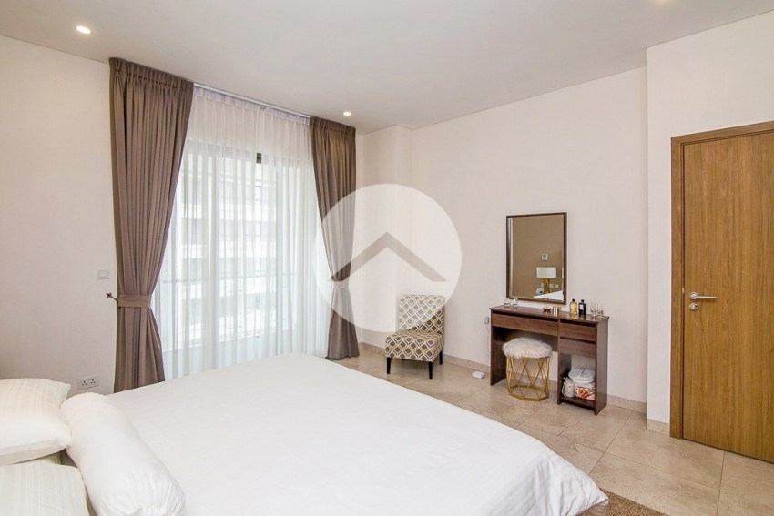 4 Bedroom Luxury Penthouse For Sale - Tonle Bassac, Phnom Penh