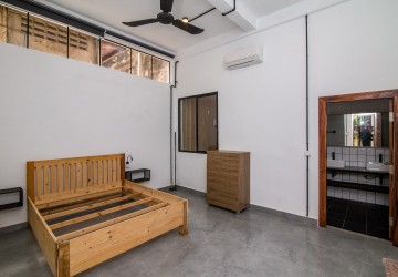 2 Bedroom Apartment For Rent - Boeung Raing, Phnom Penh thumbnail