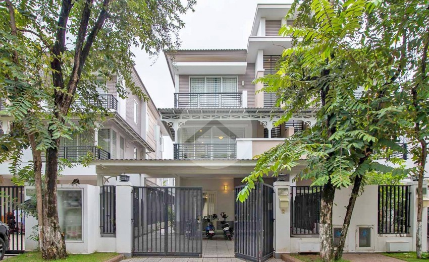 4 Bedroom Twin Villa For Rent - Nirouth, Phnom Penh