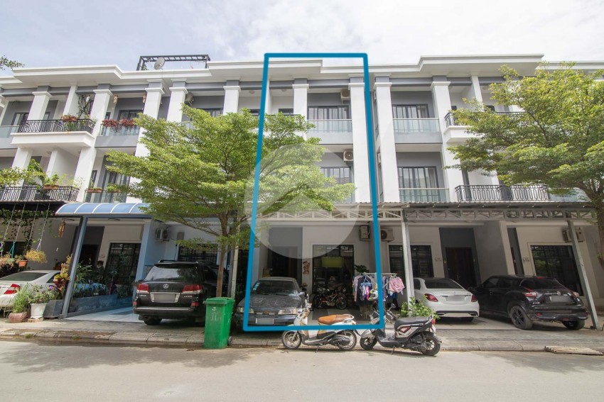 4 Bedroom Linked House For Sale - Borey Villa Town, Phnom Penh