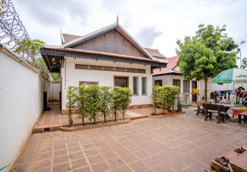 5 Bedroom Villa For Sale - Sala Kamreuk, Siem Reap thumbnail