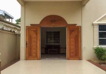 5 Bedroom Villa For Sale - Boeung Tumpun, Phnom Penh thumbnail