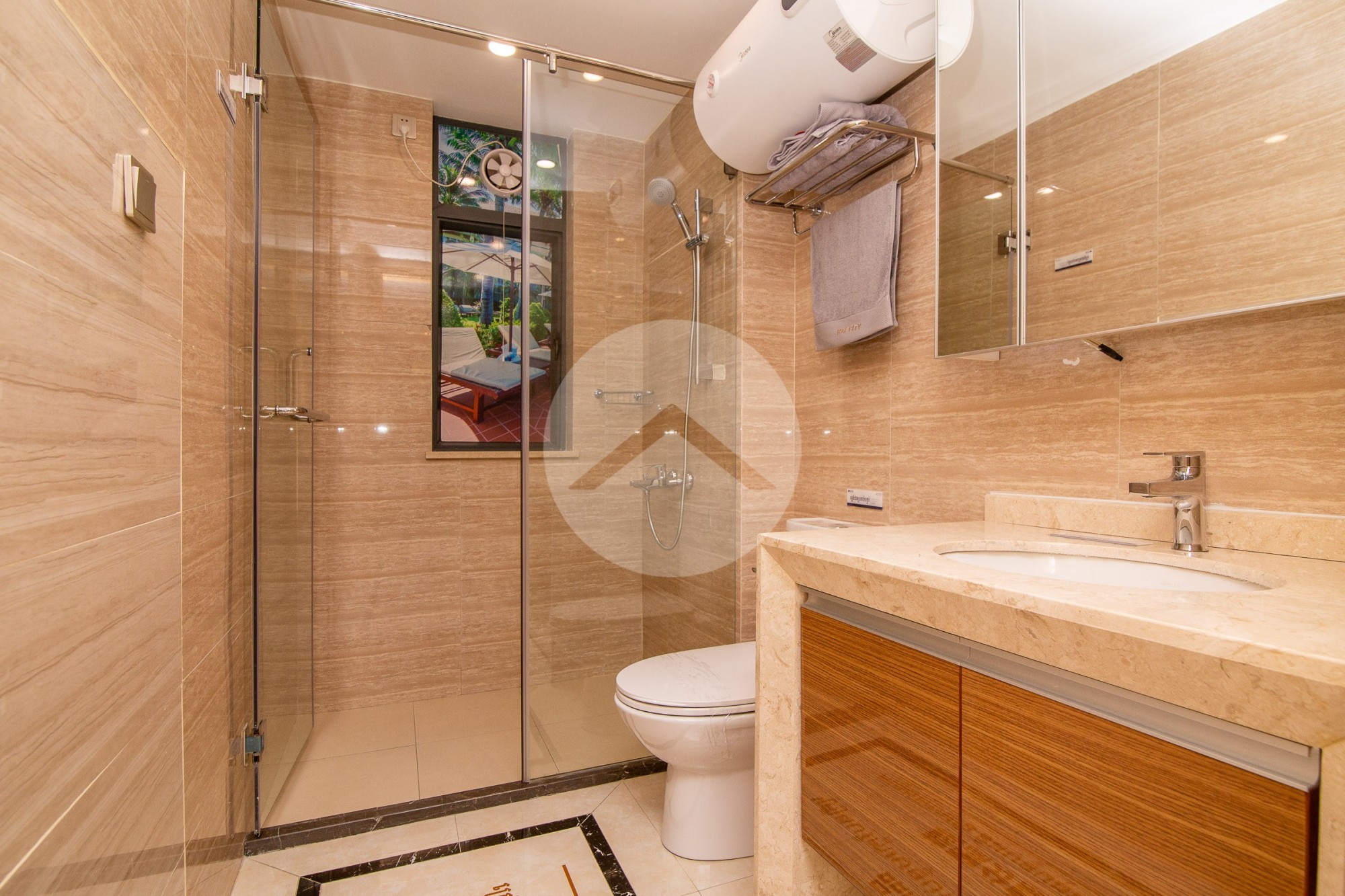 8th Floor 3 Bedroom Condo For Sale - R&F, Chak Angrae Kraom, Phnom Penh - Image 5 8th Floor 3 Bedroom Condo For Sale - R&F, Chak Angrae Kraom, Phnom Penh - Image 5