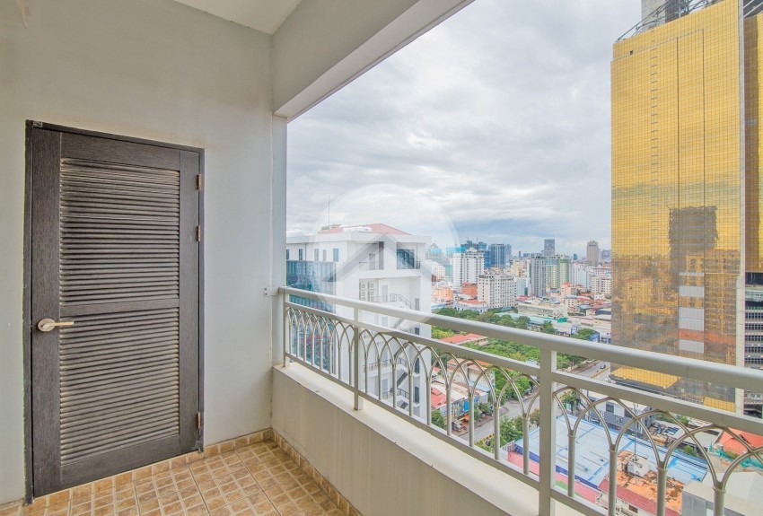 3 Bedroom Condo For Rent - Decastle Royal, BKK1, Phnom Penh